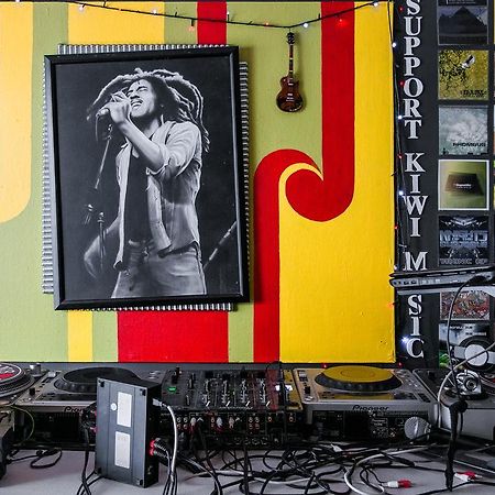 Crash Palace Backpackers Rotorua Bagian luar foto