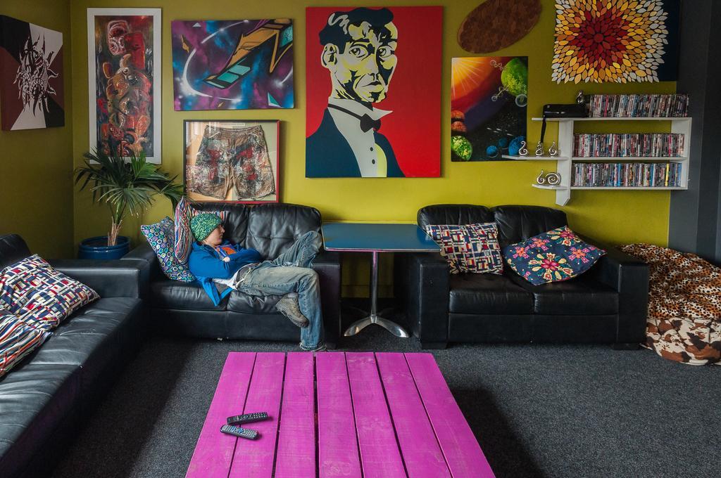 Crash Palace Backpackers Rotorua Bagian luar foto