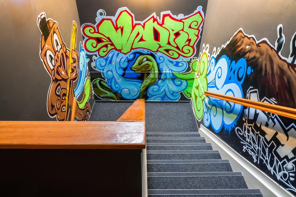 Crash Palace Backpackers Rotorua Bagian luar foto