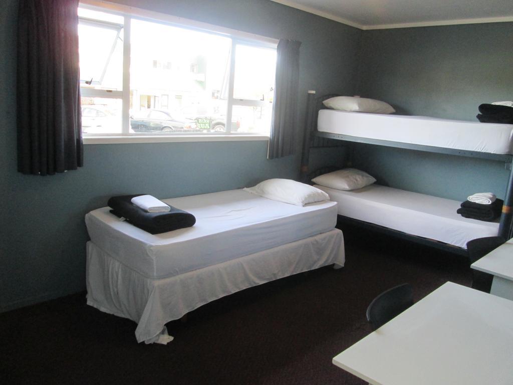 Crash Palace Backpackers Rotorua Bagian luar foto