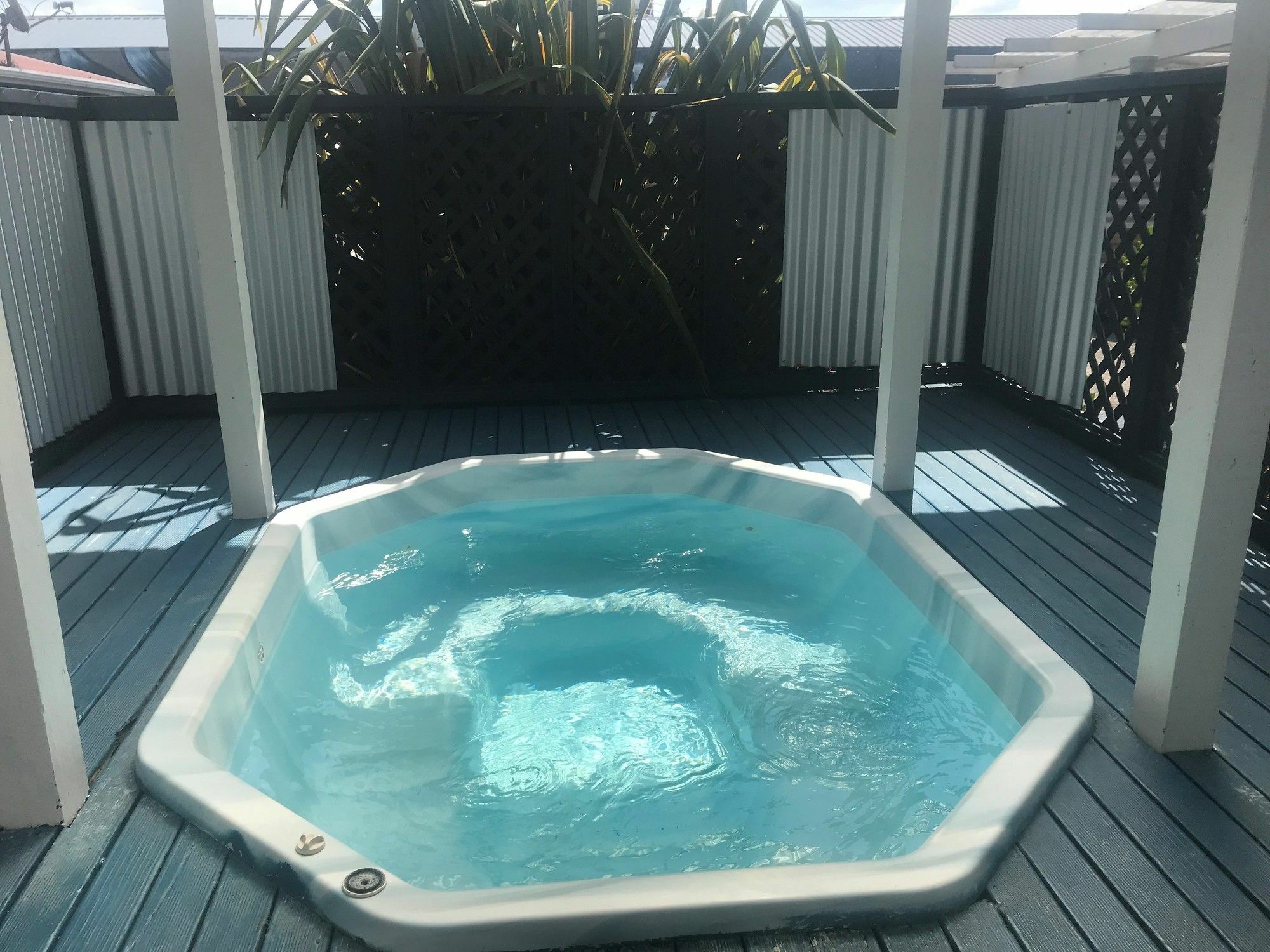 Crash Palace Backpackers Rotorua Bagian luar foto